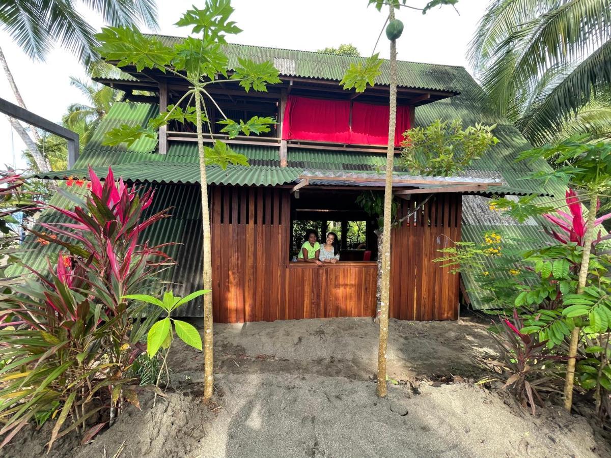 La Kuka Hotel - Nuqui Luaran gambar