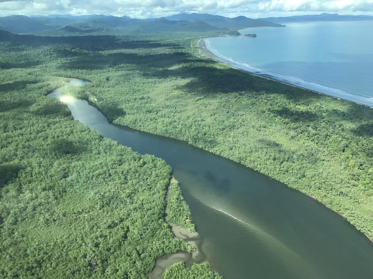 La Kuka Hotel - Nuqui Luaran gambar